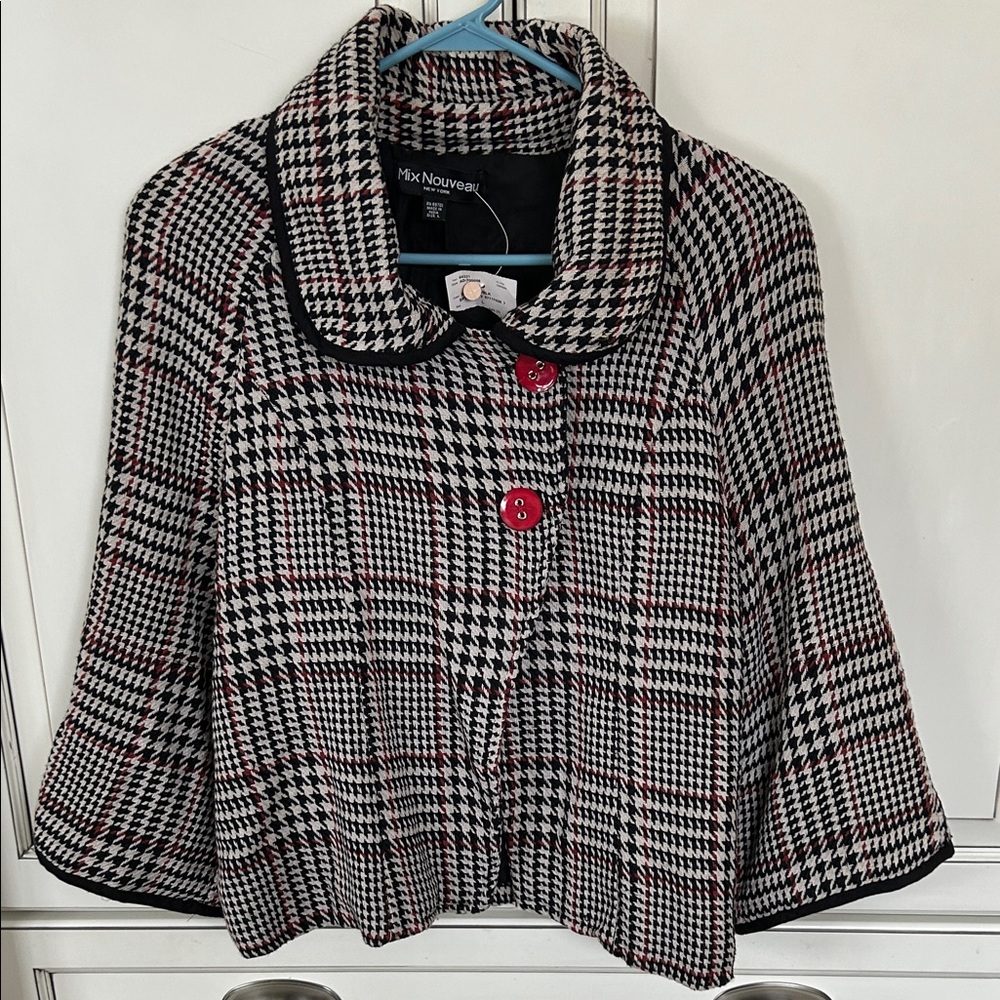 NWT Mix Nouveau Outerwear houndstooth plaid jacket with red buttons Size large
